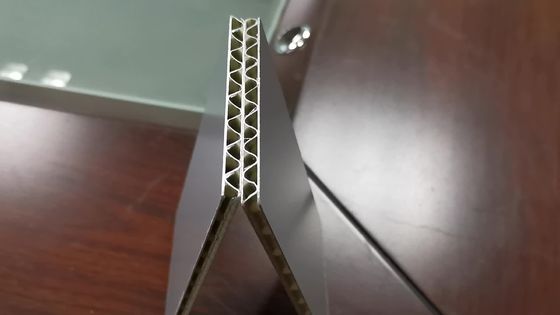 8mm ACP 물결 모양 알루미늄 물결 모양 루핑은 1500mm 광택 SGS를 깝니다