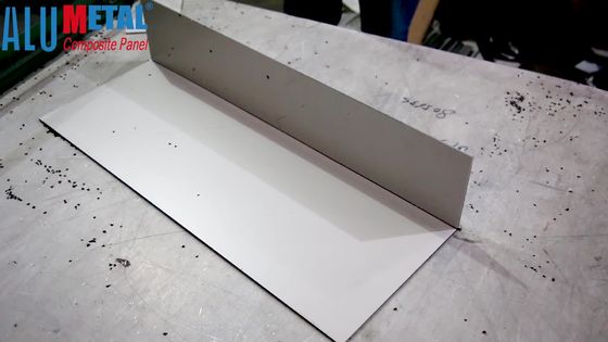 1250mm 양극 처리된 장식적인 알루미늄 시트 패널 금속 B1 FR