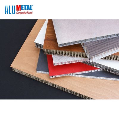 PVDF 코팅 플라스틱 벌집 석재 클래딩 보드 200mm 1300mm